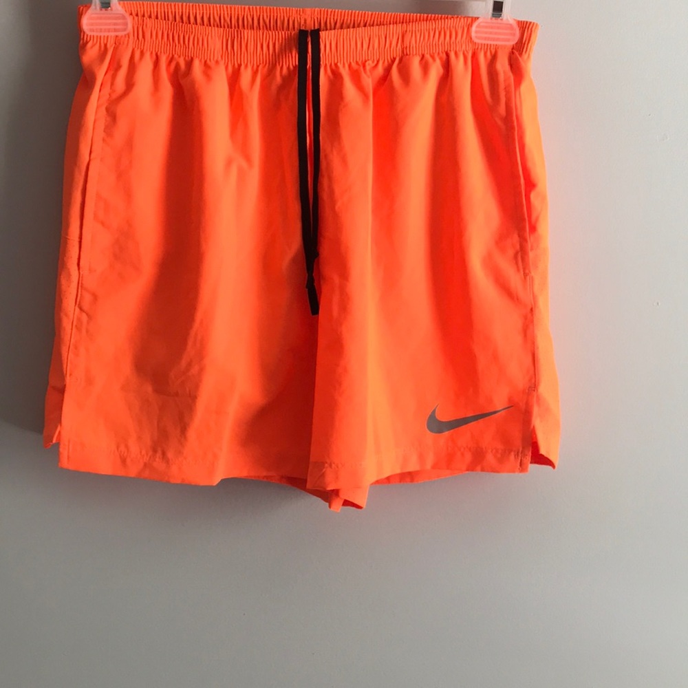 Men’s running shorts